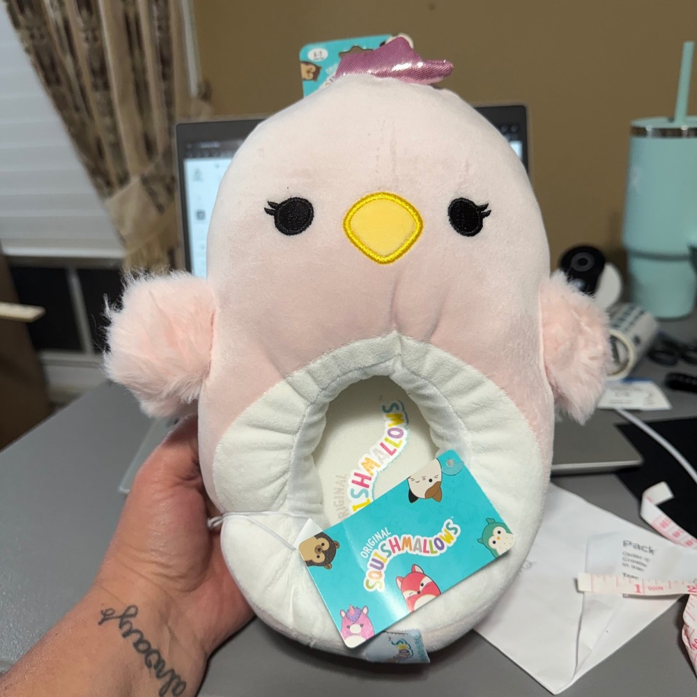 Squishmallows Pink Bird Plush Slippers Kids Size 6-7 Sparkle Crown New With Tags